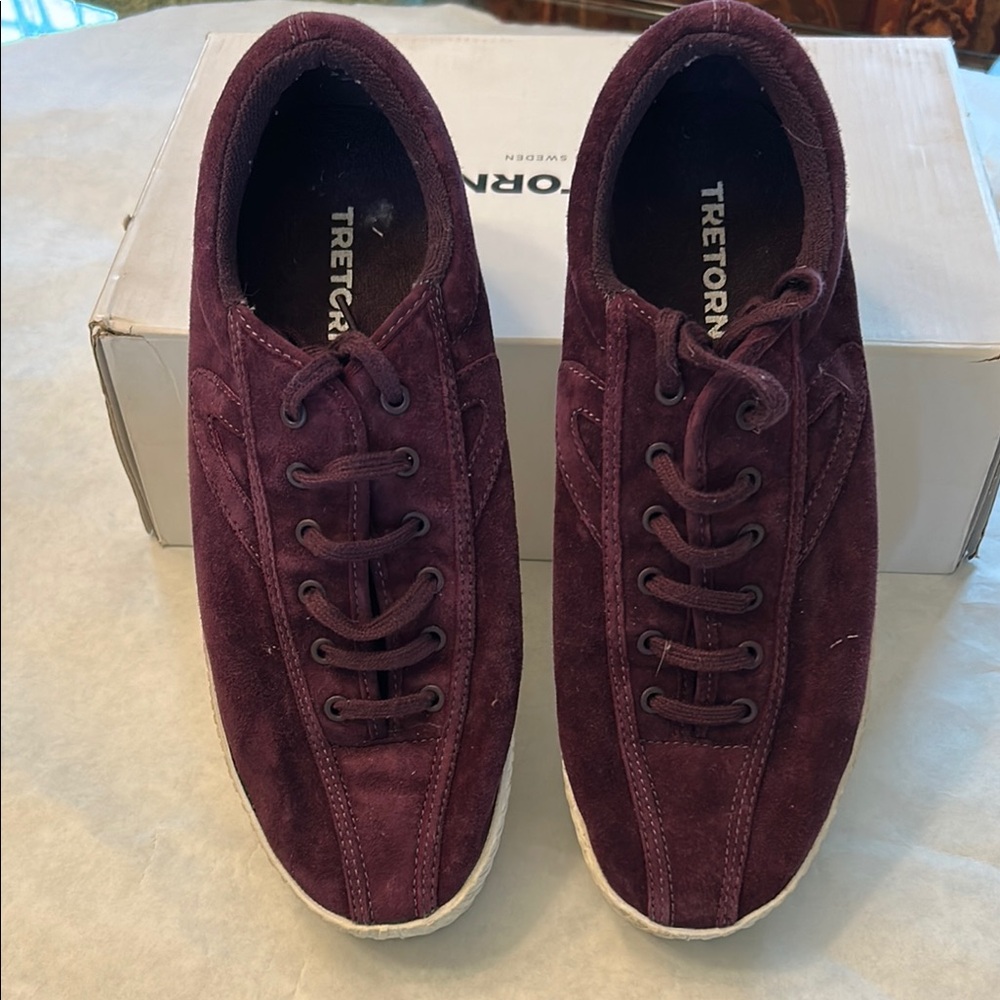 Tretorn Women's Dark Burgundy Sneakers
